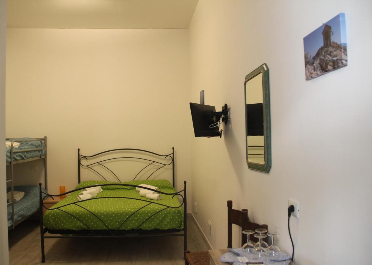 B&B Poggio Di Balestrino Luaran gambar